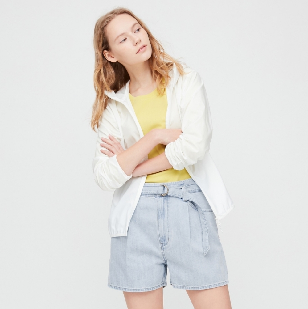 Uniqlo High Rised Denim Short with Belt